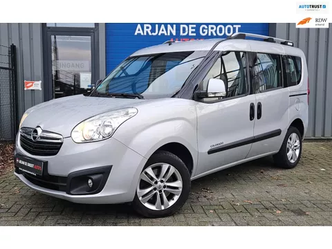 Opel Combo 1.4 120PK Colorado 7 Persoons Airco Cruise PDC Trekhaak