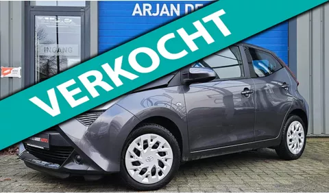 Toyota Aygo 1.0 VVT-i x-play 5Drs AUTOMAAT Airco Camera Carplay 46000KM!