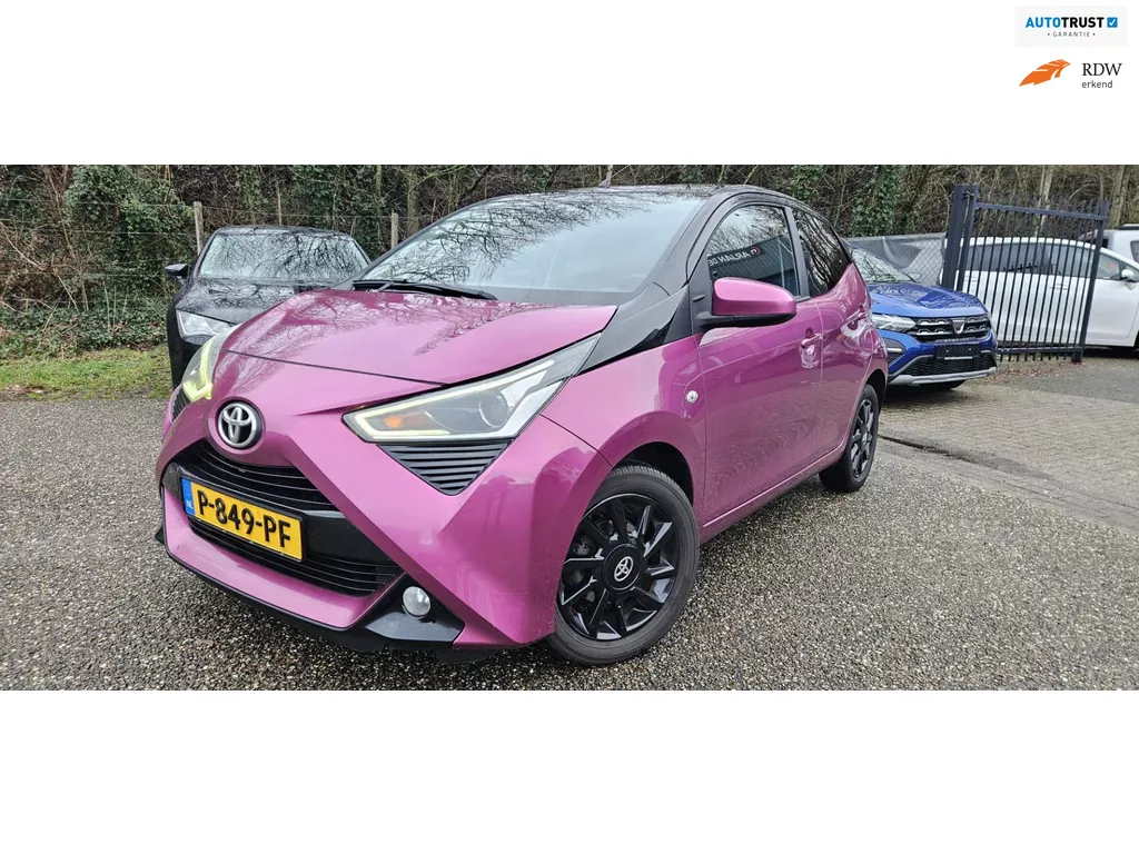 Toyota Aygo 1.0 VVT-i x-cite 5Drs AUTOMAAT Airco Camera Carplay&reg; Dealer oh
