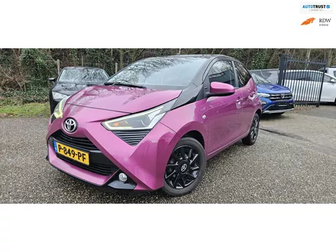 Toyota Aygo 1.0 VVT-i x-cite 5Drs AUTOMAAT Airco Camera Carplay&reg; Dealer oh